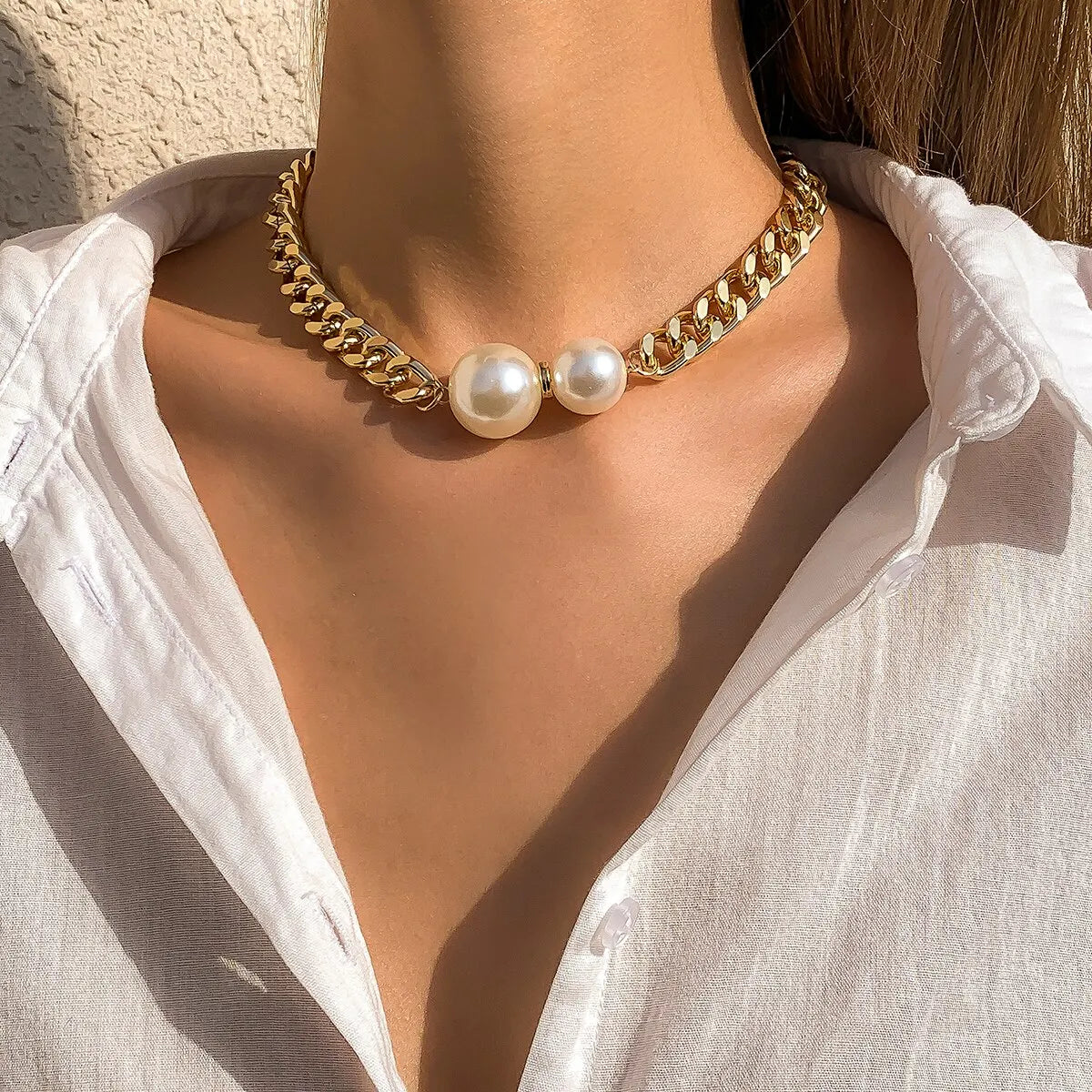 Womenโs Vintage Punk Cuban Chain Choker Necklace with Gothic Pearl Pendant