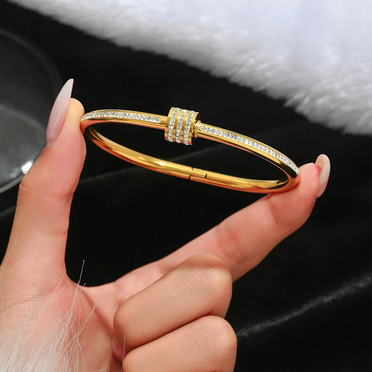 Women's Gold Clover Bracelet