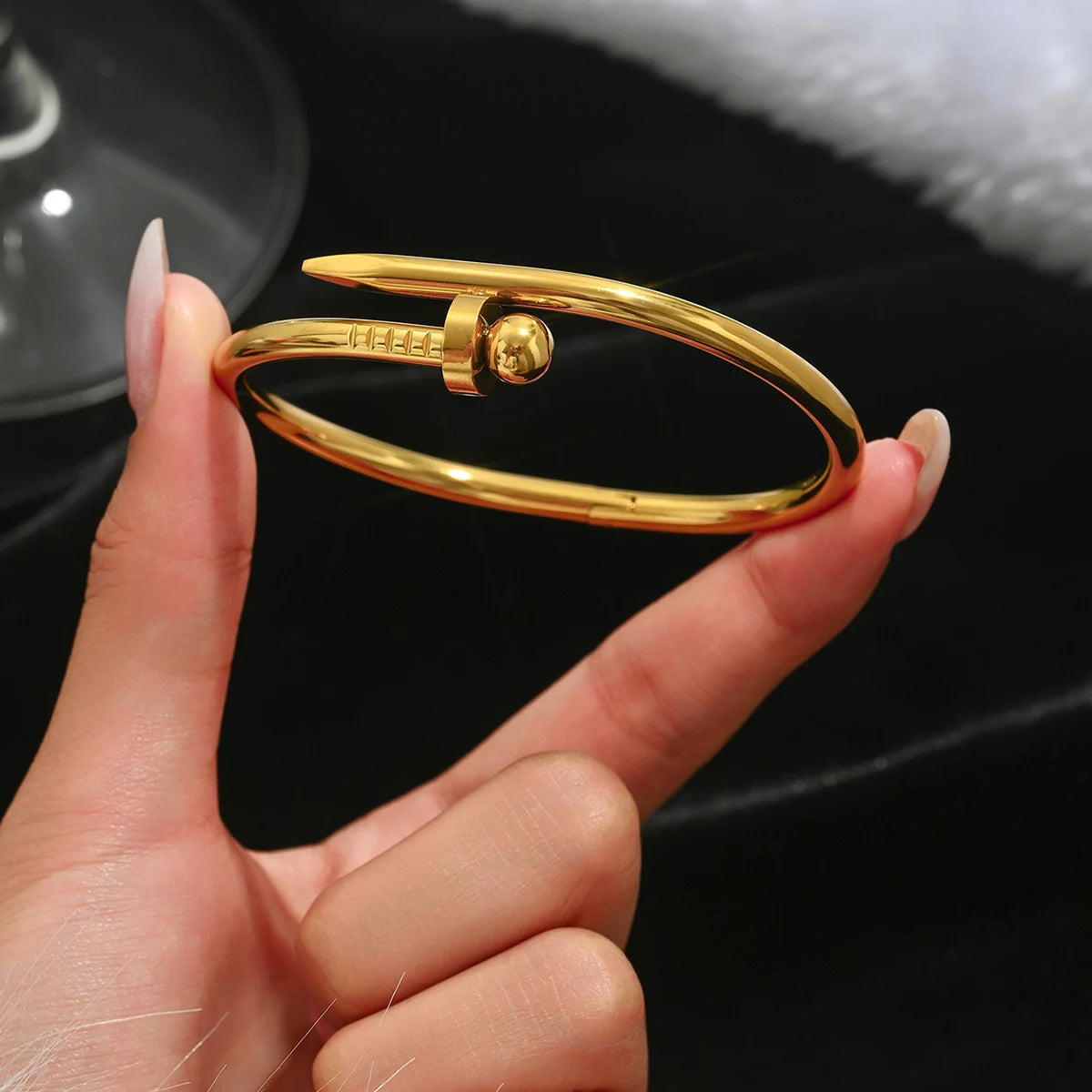 Women's Gold Clover Bracelet