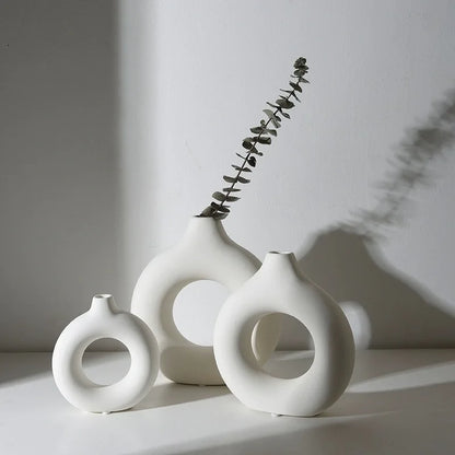 Minimalist Donut-Shaped Flower Vase