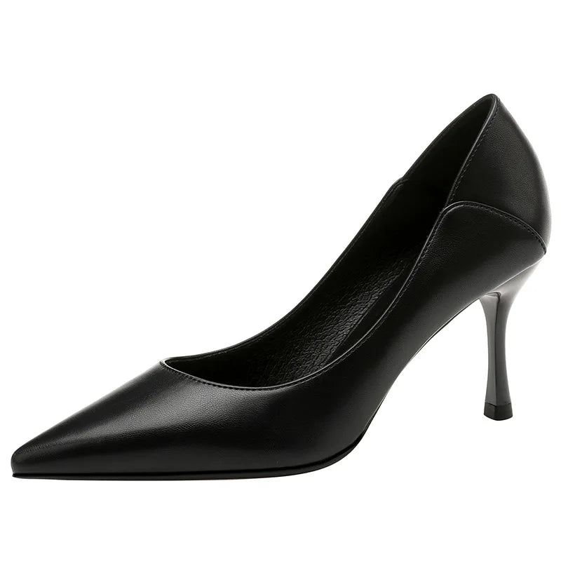Elegant Women’s Pumps – Office-Ready Style with Comfort