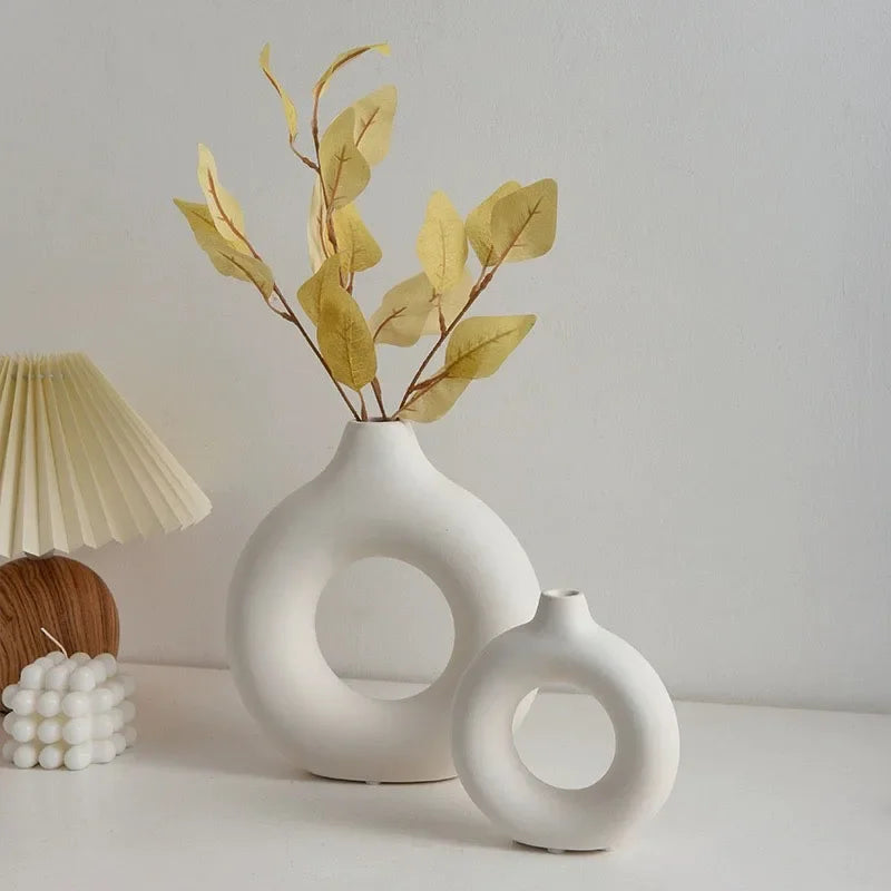 Minimalist Donut-Shaped Flower Vase
