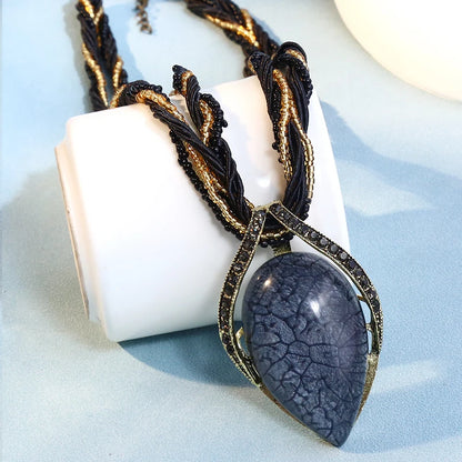 Women’s Vintage Punk Cuban Chain Choker Necklace with Gothic Pearl Pendant