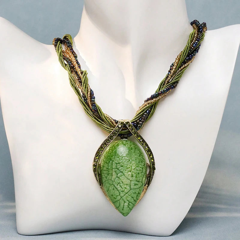 Women’s Vintage Punk Cuban Chain Choker Necklace with Gothic Pearl Pendant