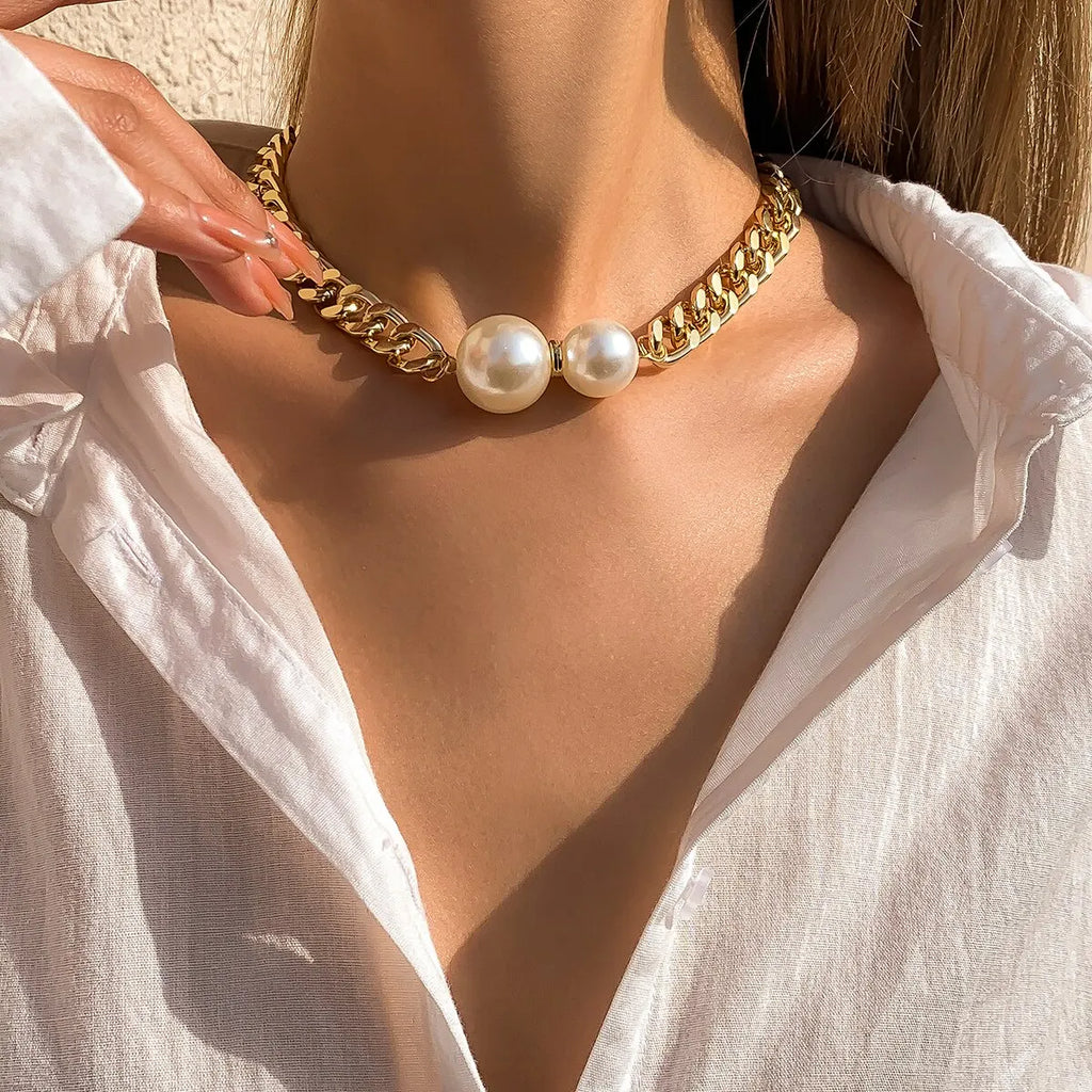 Women’s Vintage Punk Cuban Chain Choker Necklace with Gothic Pearl Pendant