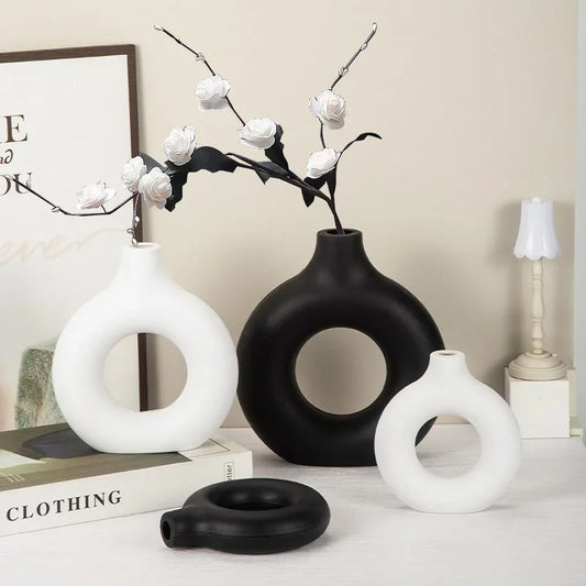 Minimalist Donut-Shaped Flower Vase