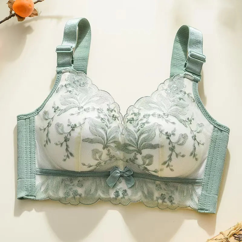 Lace-Trimmed Push-Up Bra