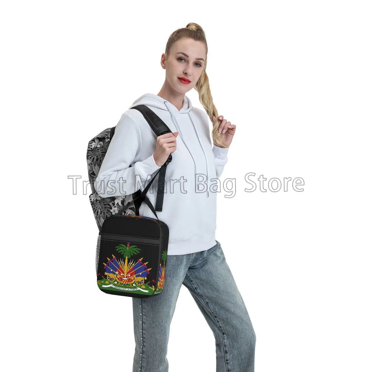 Haiti Flag Insulated Lunch Bag