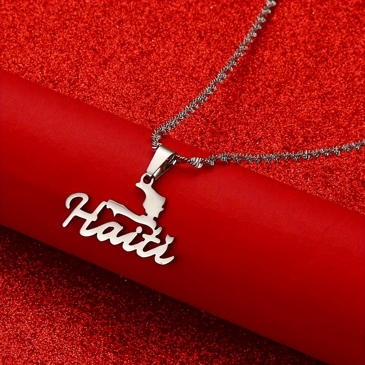 Pingente Haiti em Aço Inoxidável – Design Minimalista com Toque Cultural